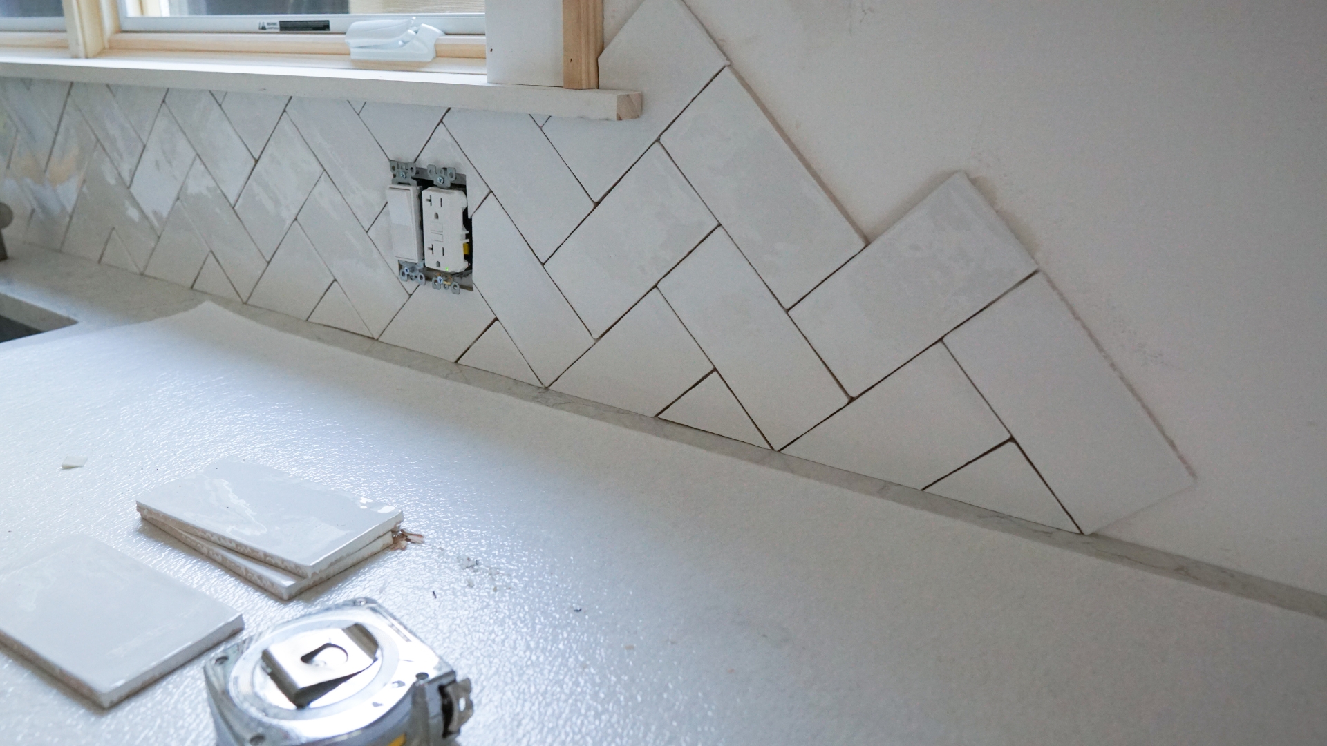 Chic herringbone tile kitchen backsplash for modern kitchen backsplash ideas and a modern twist on a classic look
