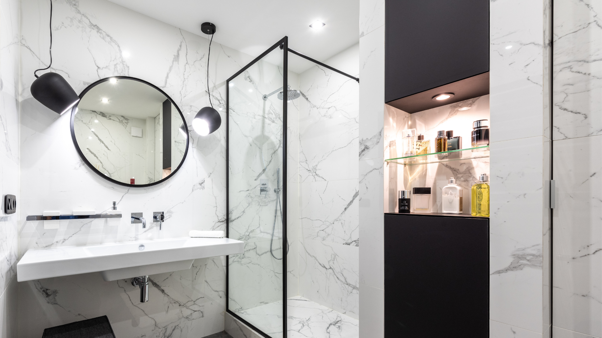 Black and White Modern Bathroom with Marble Tile